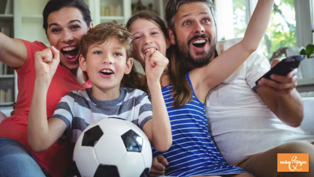 A Copa do Mundo está chegando! Mas você sabe como explicar futebol para crianças e organizar a rotina familiar nos dias dos jogos?